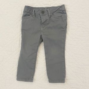 Old Navy Unisex baby/Toddler 360 Stretch Skinny Jeans 18-24 Months in “Chrome”